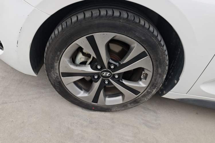 Used Hyundai Lafesta 2019 280TGDi Smart Speed Version China VI Standard Exterior 4