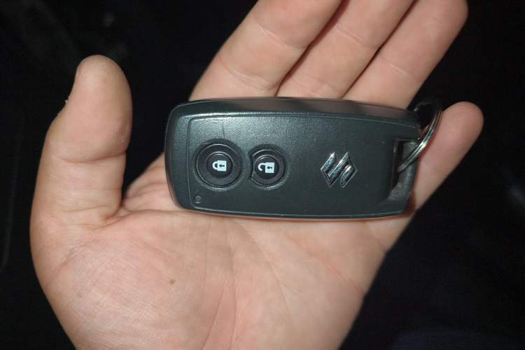 Used Suzuki Grand Vitara 2011 2.4 AT JLX-EL 5-Door Limited Edition Vehicle Key