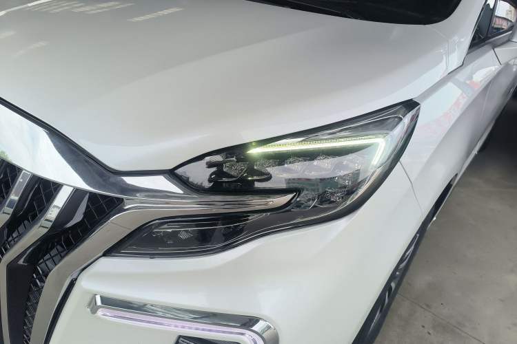 Used Buick GL8 2022 ES Landtrek 653T Comfort Edition Left Front Headlight