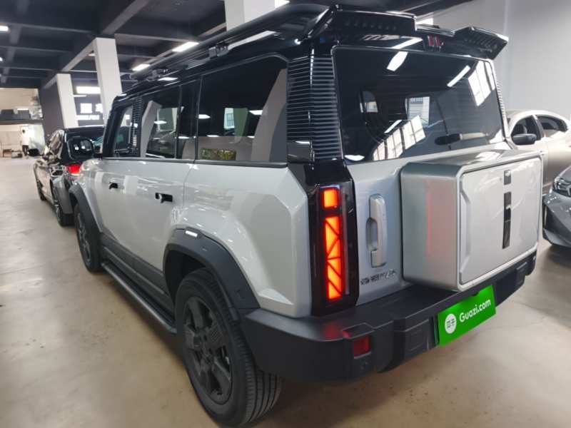 Used iCAR 03 2024 401km Two-Wheel Drive Standard Advanced Version — 4