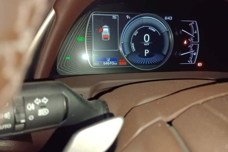 Used Lexus ES 2020 300h Premier Edition
