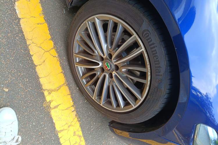 Used Alfa Romeo Giulia 2017 2.0T 200HP Luxury Edition
