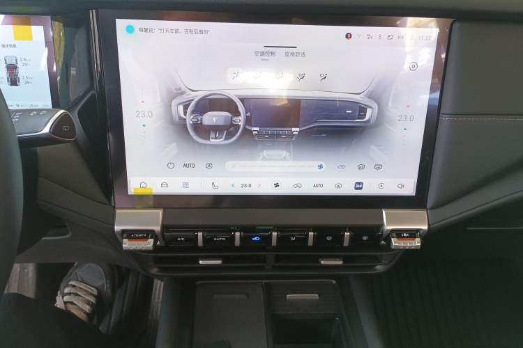 Used Deepal G318 2024 Two-Wheel Drive Air Suspension Version Audio And AC Panel