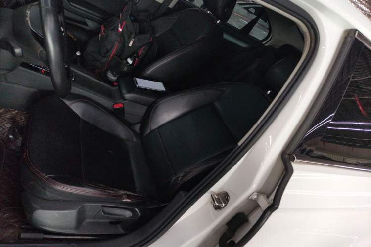 Used Volkswagen Lamando 2018 230TSI DSG Fashion Edition Left Front Seat