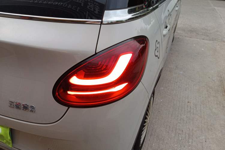 Used Wuling Bingo 2024 333 km Lingxi Connected Version Right Rear Taillight