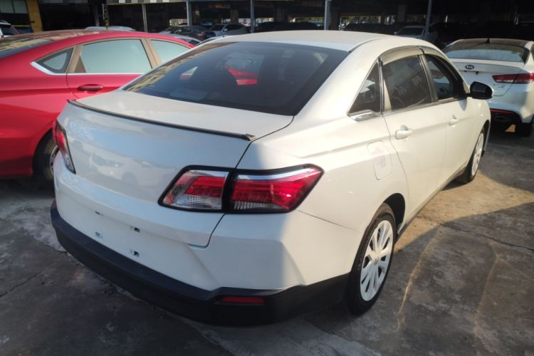 Used Venucia D60 2021 1.6L Entry Manual Comfort Edition
