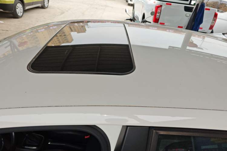 Used Volkswagen Polo 2016 1.6L Automatic Comfort Model