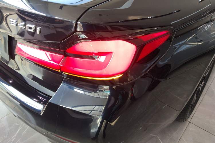 Used BMW 5 Series 2022 Second Facelift 540i Sport Line M Sport Package