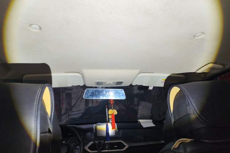 Used Dongfeng Fengon S560 2018 1.8L CVT Elite Model 7 Seats Headliner