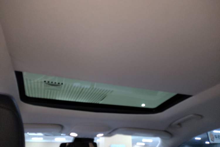 Used Ford Edge 2018 Facelifted EcoBoost 245 Two-Wheel-Drive Platinum Edition 5 Seats China V Emission Standard