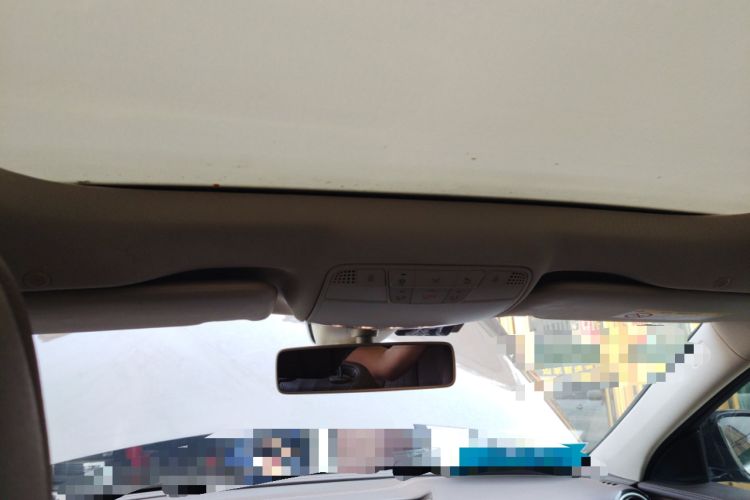 Used Mercedes-Benz E-Class 2018 Facelift E 300 L Luxury Edition Headliner