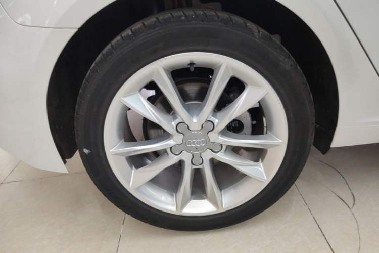 Used Audi A3 2019 Sportback 35 TFSI Ambition China V Right Rear Wheel Hub