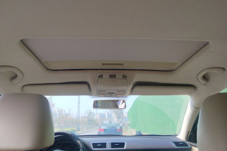 Used Volkswagen Magotan 2012 Revised Version 1.8TSI Leading Edition Headliner