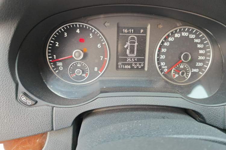 Used Volkswagen Sharan 2013 1.8TSI Comfort Model Euro IV
