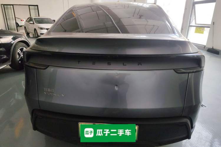 Used Tesla Model Y 2025 Rear-Wheel-Drive Version
