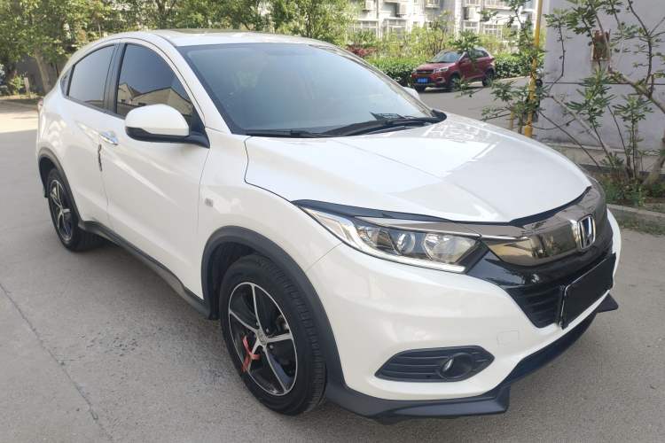 Used Honda Vezel 2020 1.5L CVT Pioneer Edition Front Right 45 Deg