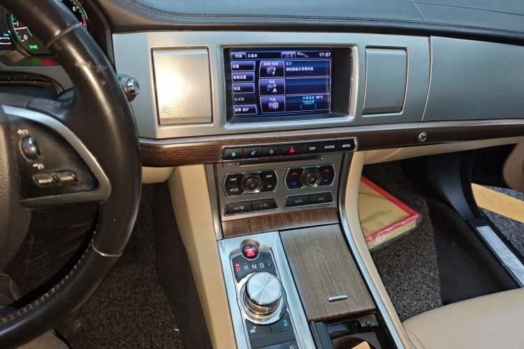 Used Jaguar XF 2012 XF 3.0L V6 Prestige Edition Audio And AC Panel