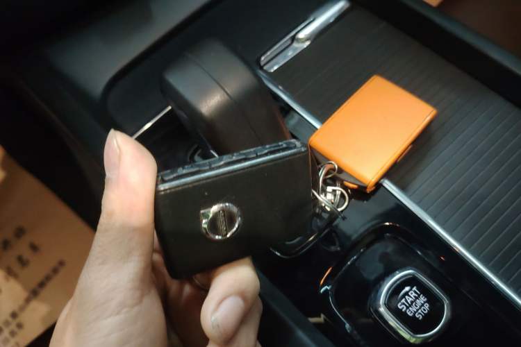 Used Volvo XC60 2022 B5 4x4 Zhiyi Luxury Edition
