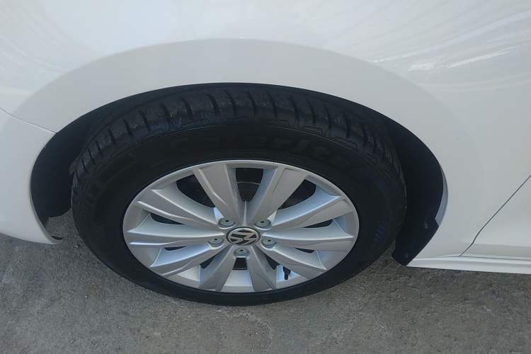 Used Volkswagen Sagitar 2014 Revised Version 1.6L Automatic Leading Edition