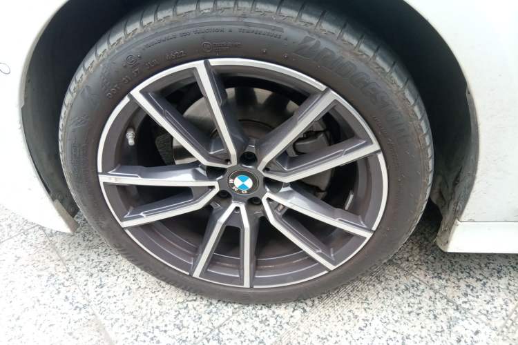 Used BMW 3 Series 2023 325Li M Sport Package Left Front Wheel Hub