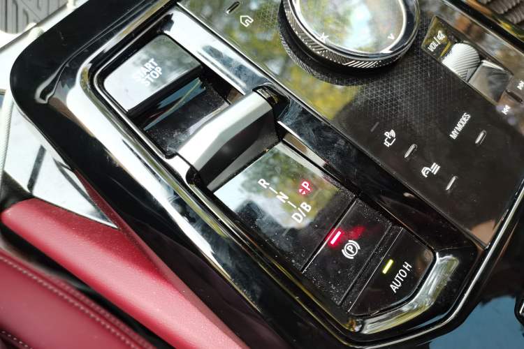 Used BMW i5 2025 eDrive 35L M Sport Package
