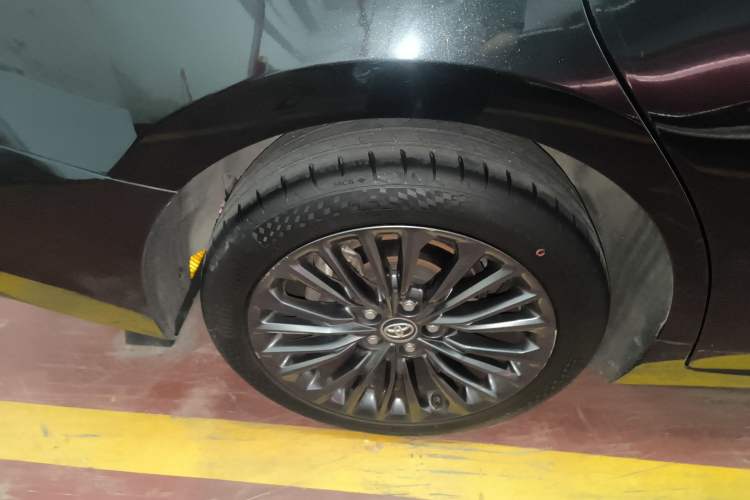 Used Toyota Avalon 2019 2.5L Touring Premium Version China VI Standard
