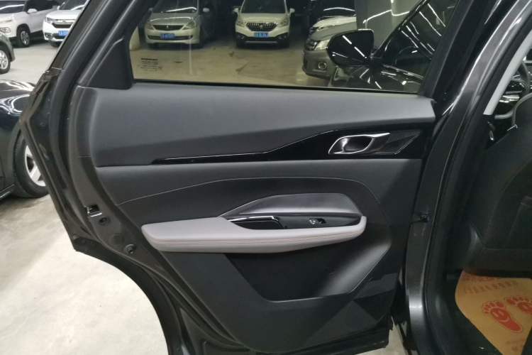 Used Oshan Z6 2023 Blue Whale 1.5T DCT Smart-Led City Edition