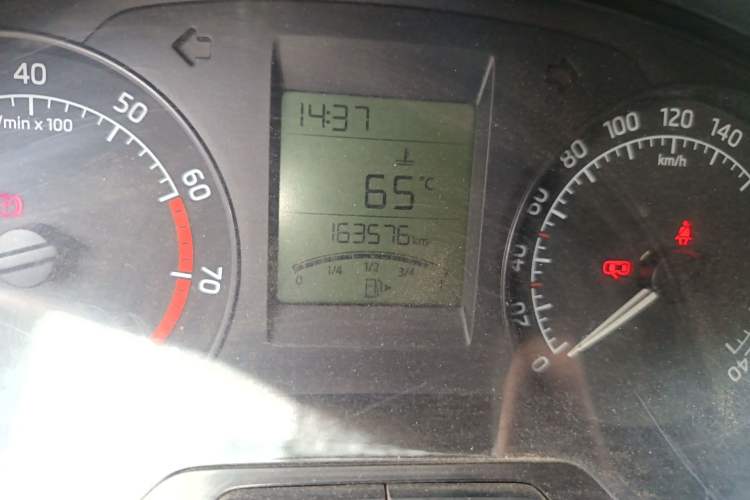 Used Skoda Rapid 2013 1.6L Manual Smart Selection Model
