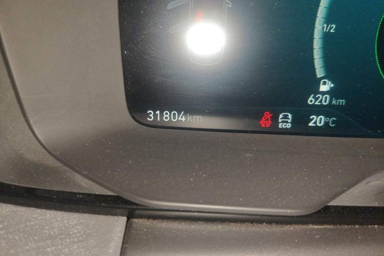 Used Lynk & Co 03 2021 1.5TD DCT JingPlus Odometer Close Up