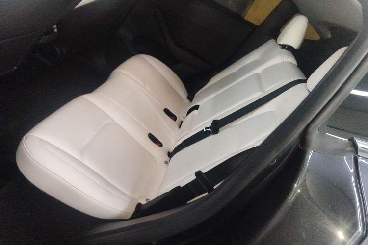 Used Tesla Model Y 2024 Rear-Wheel-Drive Version
