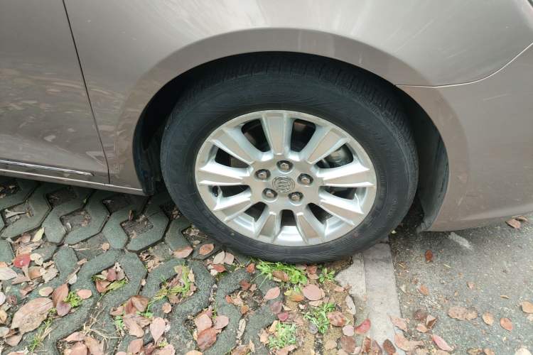 Used Buick LaCrosse 2012 2.4L SIDI Elegant Edition
