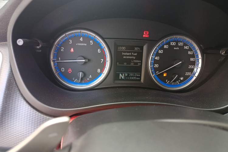 Used Suzuki S-Cross 2014 1.6L CVT Two-Wheel Drive Elite Version Odometer Close Up