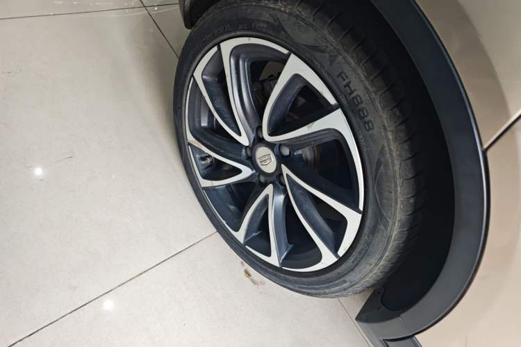 Used Geely Auto Emgrand GS 2016 Elegant Edition 1.3T Automatic ZhenShang Model
