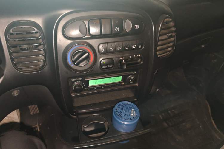 Used JAC Refine 2012 1.9T Shuttle Diesel Comfort Version HFC4DB1-2C