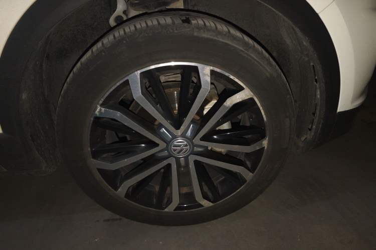 Used Volkswagen T-ROC 2019 280TSI DSG Two-Wheel Drive Comfort Version China VI Standard
