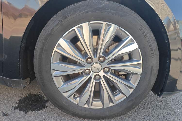 Used Hongqi E-QM5 2023 620km PLUS Right Front Wheel Hub