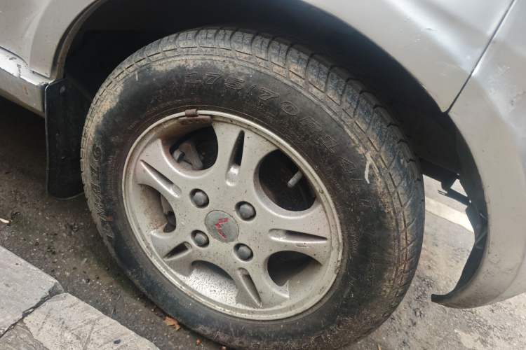 Used Wuling Rongguang 2011 1.2L Comfort Model
