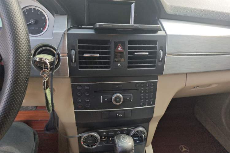 Used Mercedes-Benz GLK-Class 2011 GLK 300 4MATIC Dynamic Model