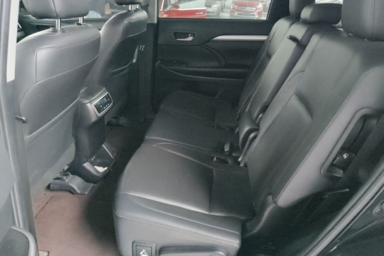 Used Toyota Highlander 2018 2.0T Four-Wheel Drive Luxury Version 7 Seats China VI Standard