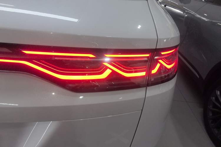 Used BYD Song L DM-i 2024 112 km Beyond Edition Exterior 3