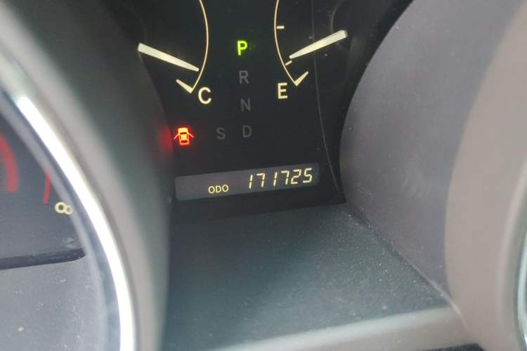 Used Toyota Highlander 2012 2.7L Two-Wheel Drive 7-Seater Luxury Edition Odometer Close Up