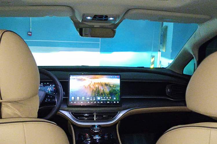 Used Denza D9 2024 DM-i 1050 Luxury Model