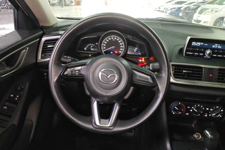 Used Mazda Mazda 3 Axela 2019 Cloud-Controlled Version Sedan 1.5L Automatic Comfort Trim China VI Standard