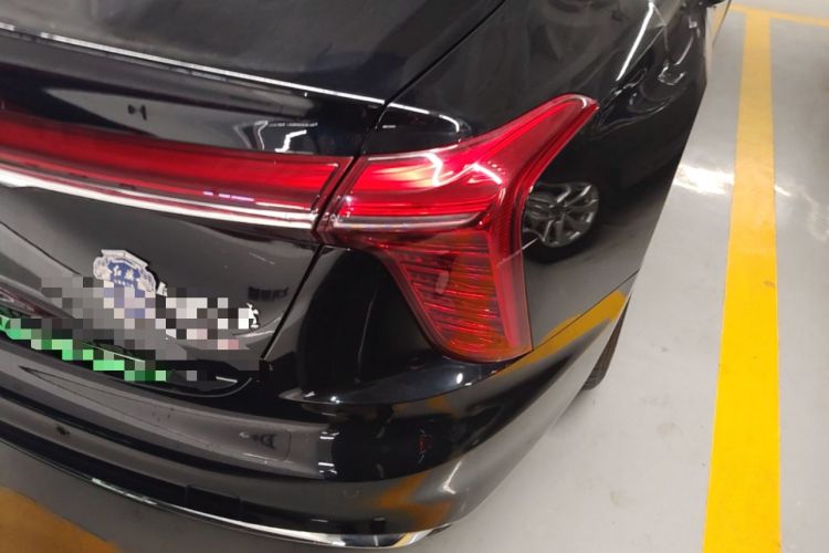 Used Hongqi H5 2023 2.0T Automatic Smart Connect Flagship Edition Right Rear Taillight