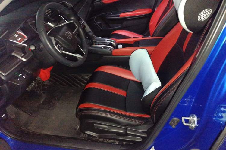 Used Honda Civic 2019 220TURBO CVT Dynamic Edition China VI Emission Standard Left Front Seat