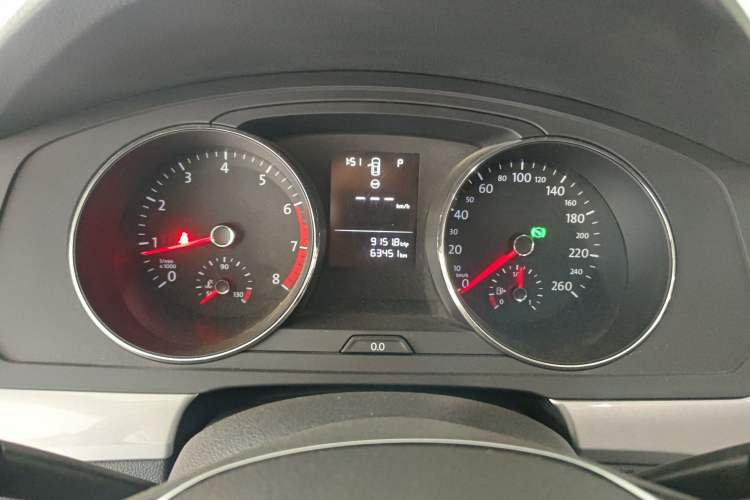 Used Volkswagen Lamando 2015 230TSI DSG Fashion Edition Instrument Cluster