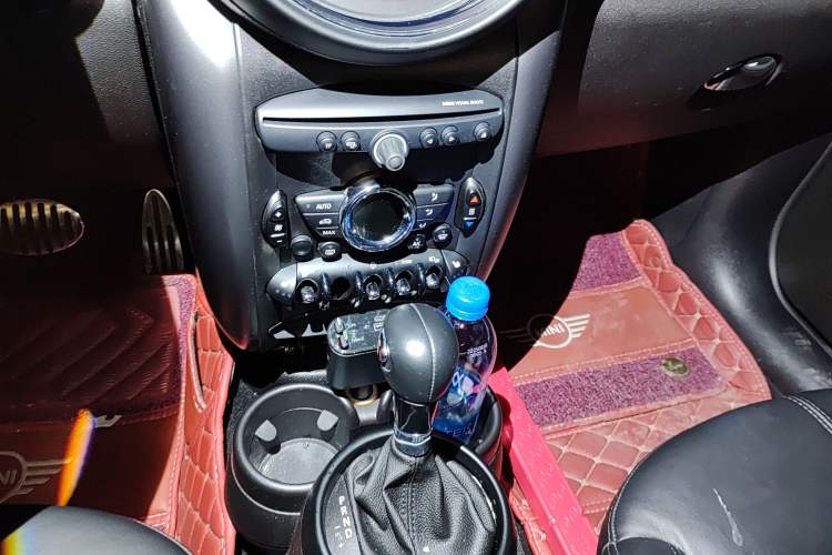 Used MINI Countryman 2014 1.6T COOPER S ALL4 Gear Lever