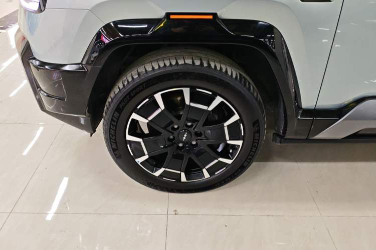 Used Formula Leopard Leopard 8 2025 Smart & Brave Flagship Edition 7 Seats