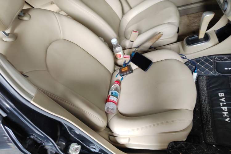 Used Nissan Sylphy 2012 Classic 1.6XE Automatic Comfort Edition Right Front Seat