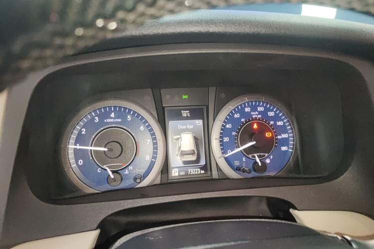 Used Toyota Sienna (Parallel Import) 2019 3.5L Two-Wheel Drive LE Trim 7 Seats U.S. Specification